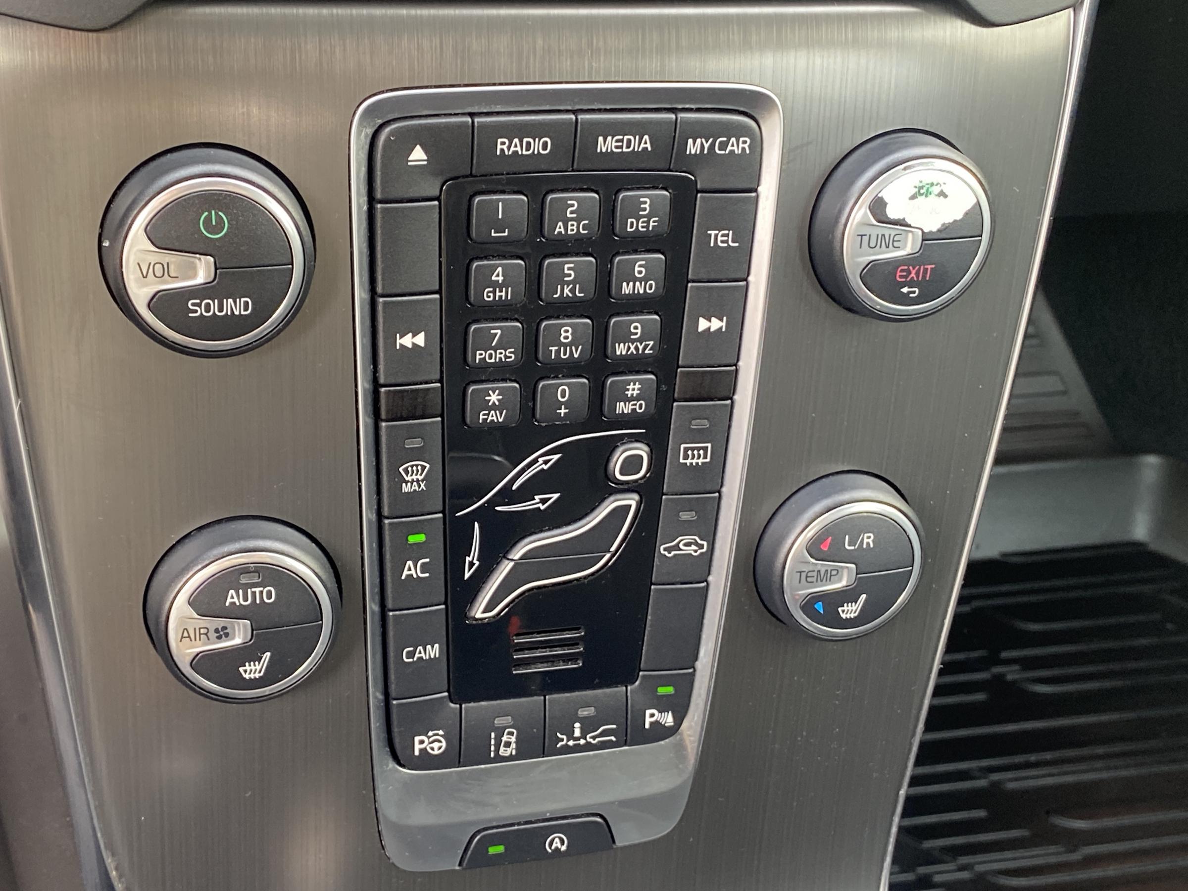 Volvo V40, 2013 - pohled č. 16