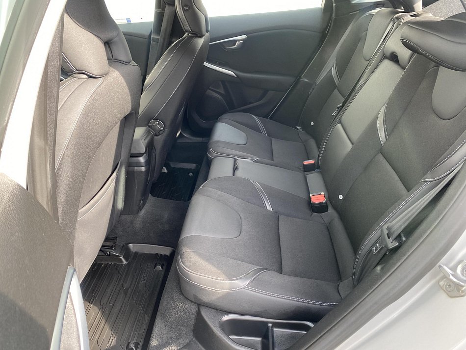 Volvo V40 1.6 D2 Momentum