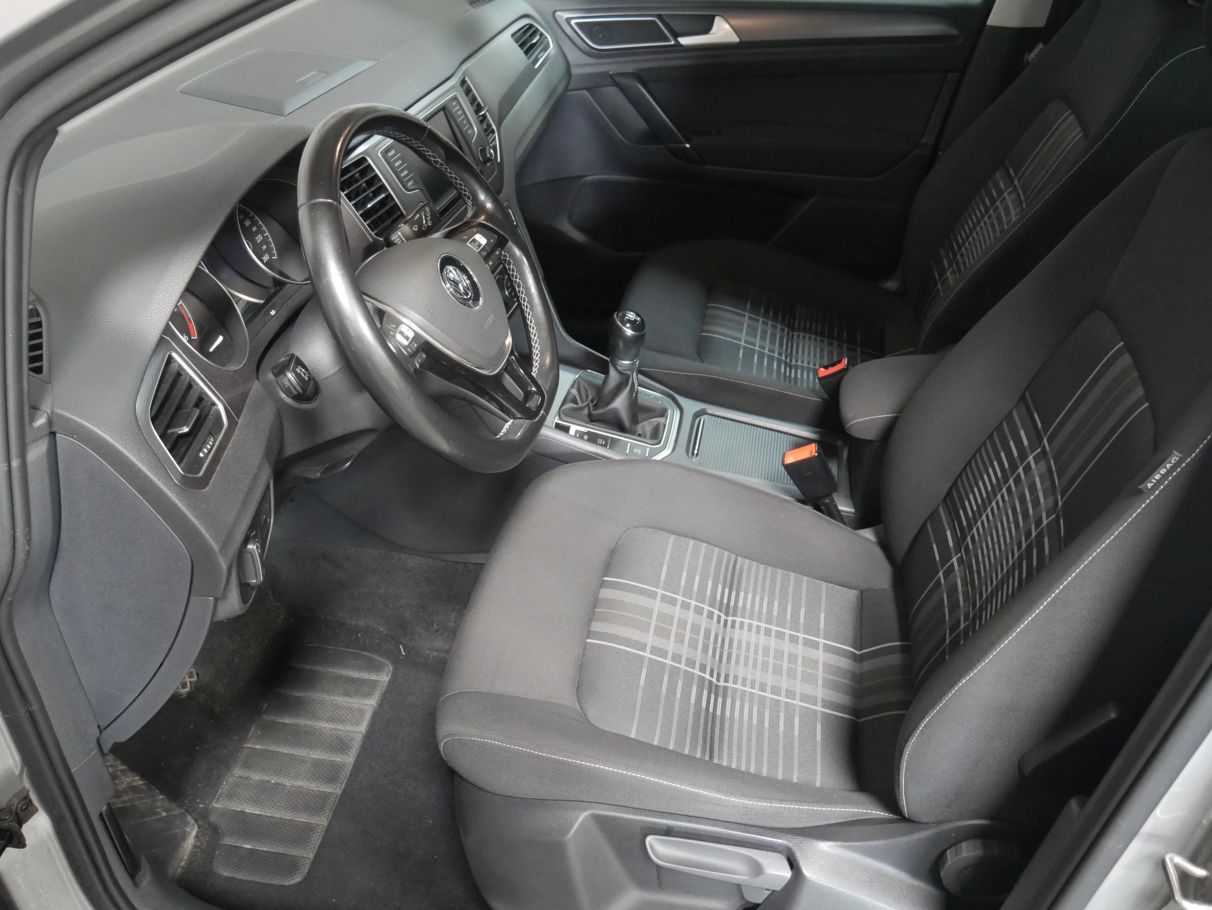 Volkswagen Sportsvan, 2016 - pohled č. 10