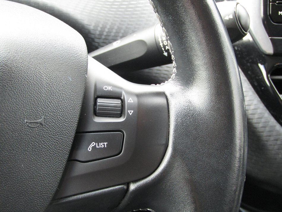 Peugeot 2008 1.2PT Allure