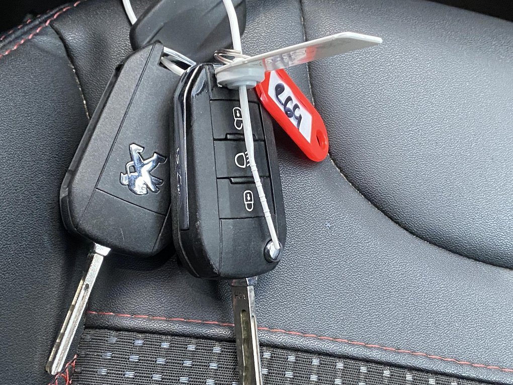 Peugeot 208 1.2 PT GT Line