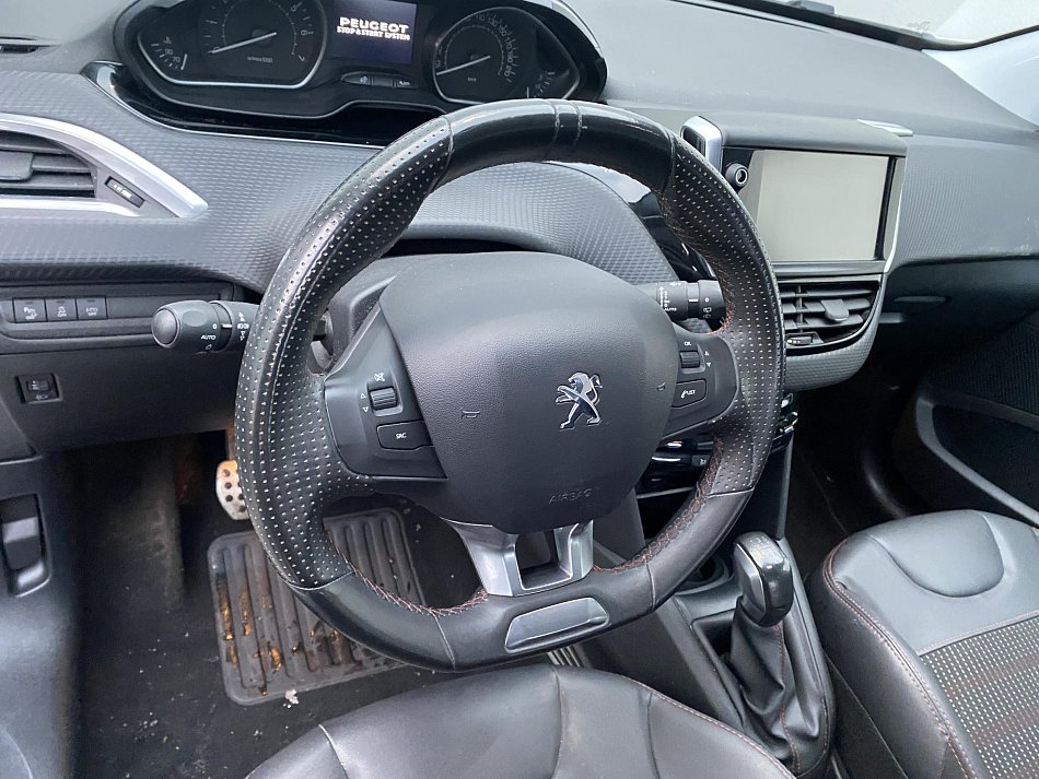 Peugeot 208 1.2 PT GT Line