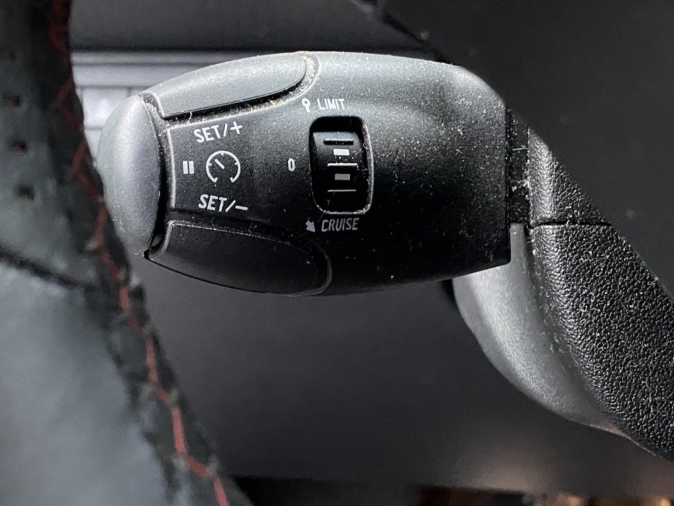 Peugeot 208 1.2 PT GT Line