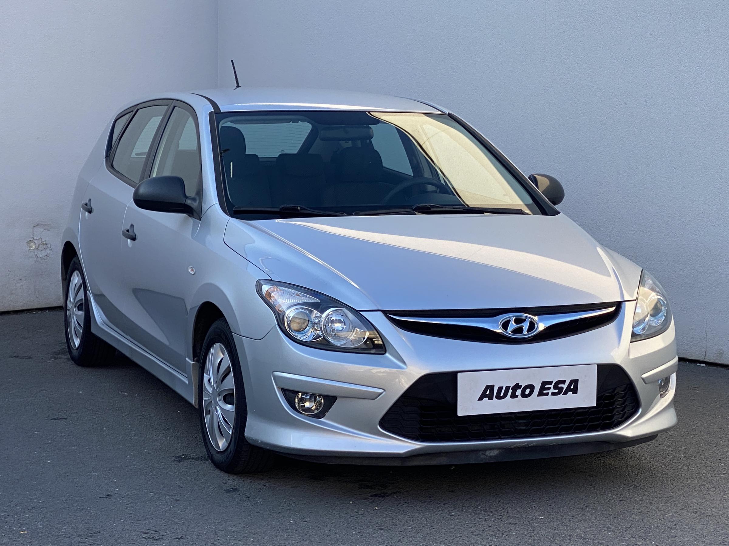 Hyundai i30, 2011