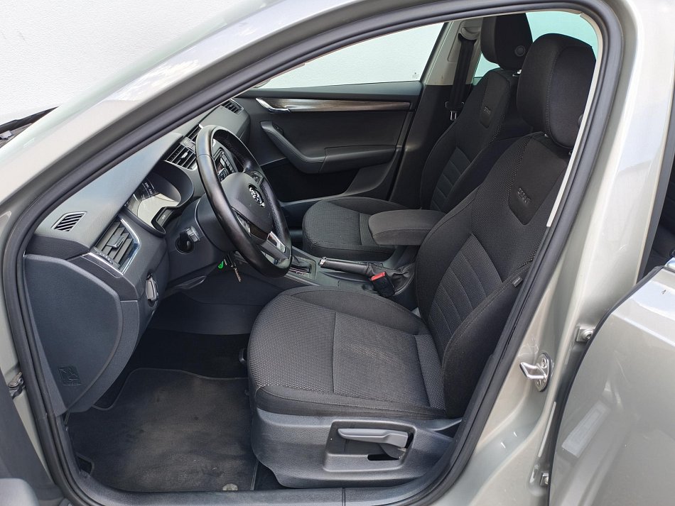 Škoda Octavia III 2.0TDi Scout 4x4