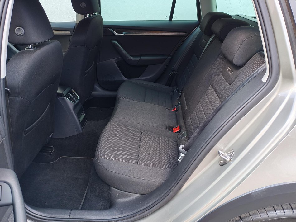 Škoda Octavia III 2.0TDi Scout 4x4