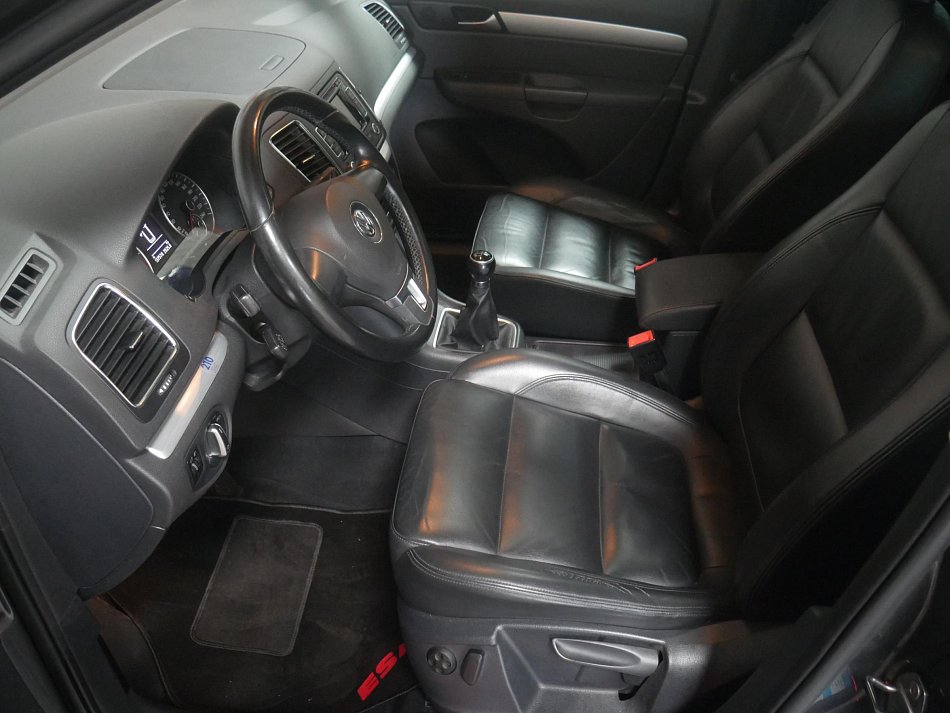 Volkswagen Sharan 2.0 TDi Highline