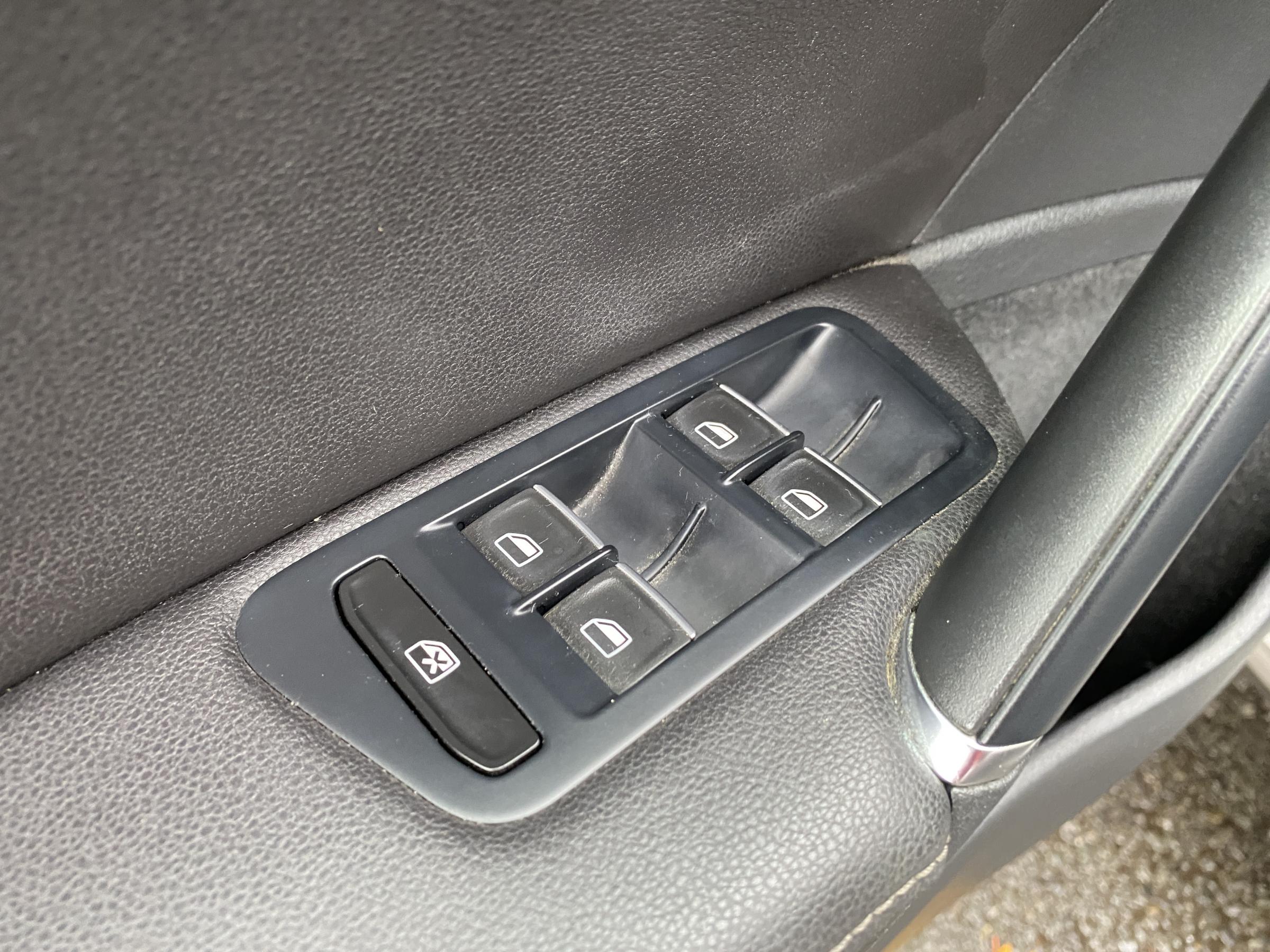 Volkswagen Golf, 2013 - pohled č. 13