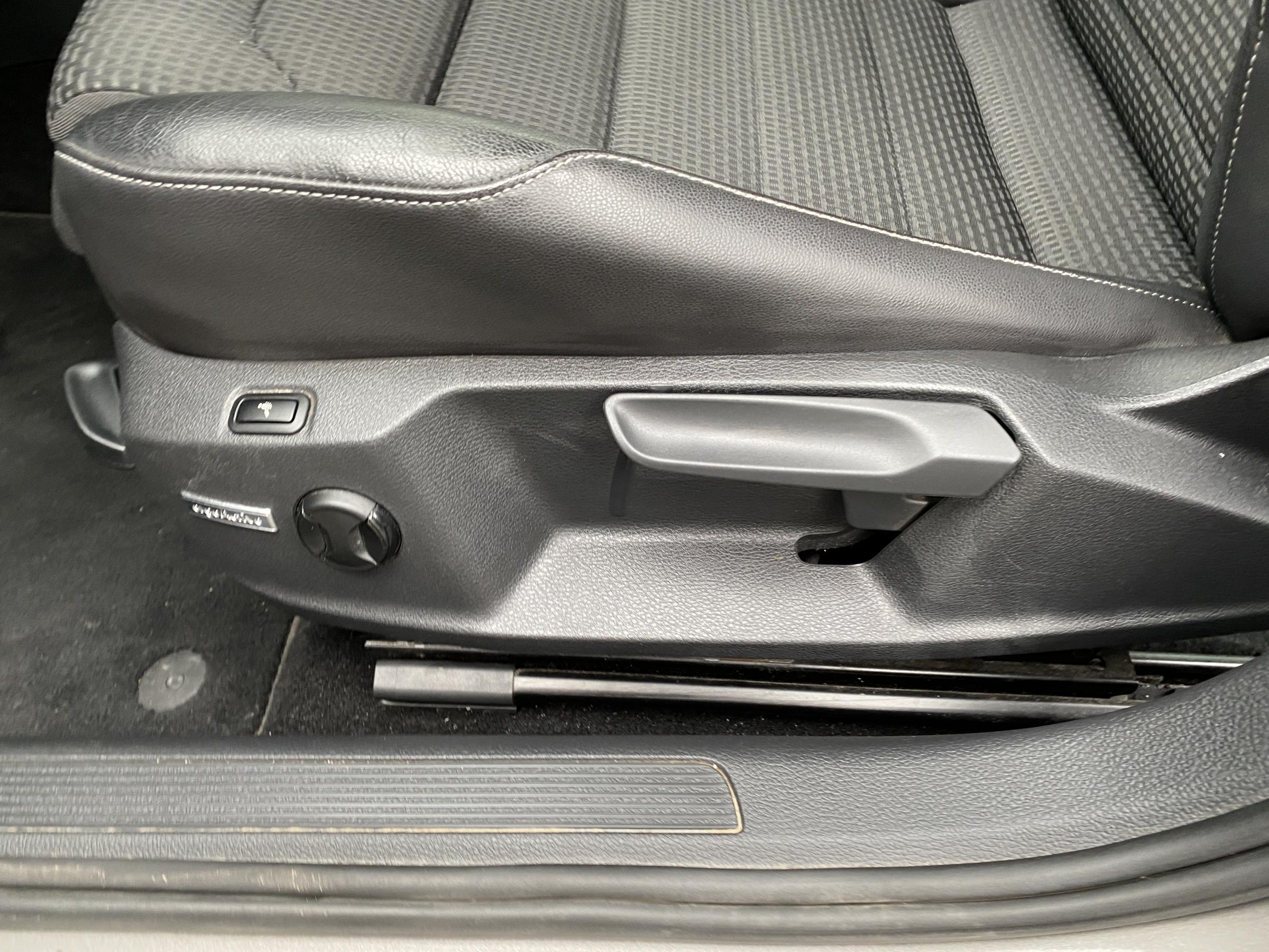 Volkswagen Golf, 2013 - pohled č. 14