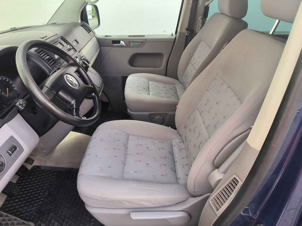Volkswagen Multivan 2.5 TDi 
