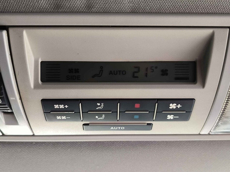 Volkswagen Multivan 2.5 TDi 