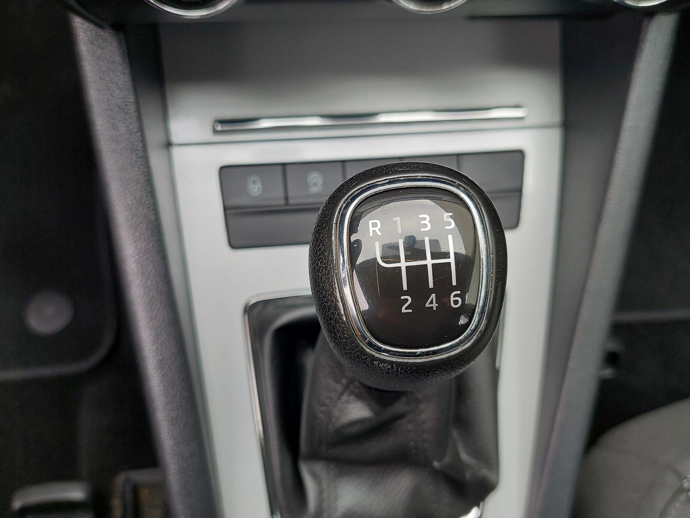 Škoda Octavia III, 2014 - pohled č. 15