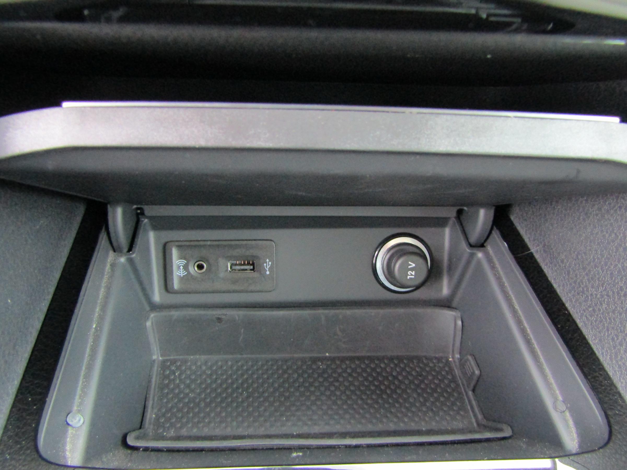 Volkswagen Sportsvan, 2015 - pohled č. 17