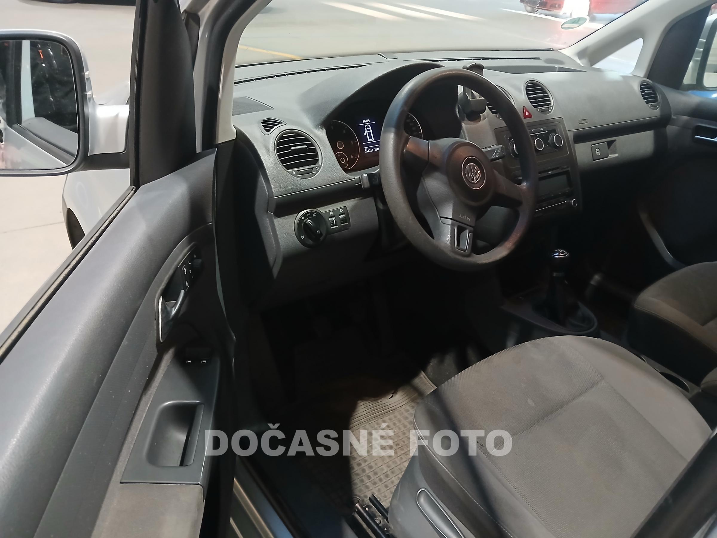 Volkswagen Caddy, 2012 - pohled č. 3