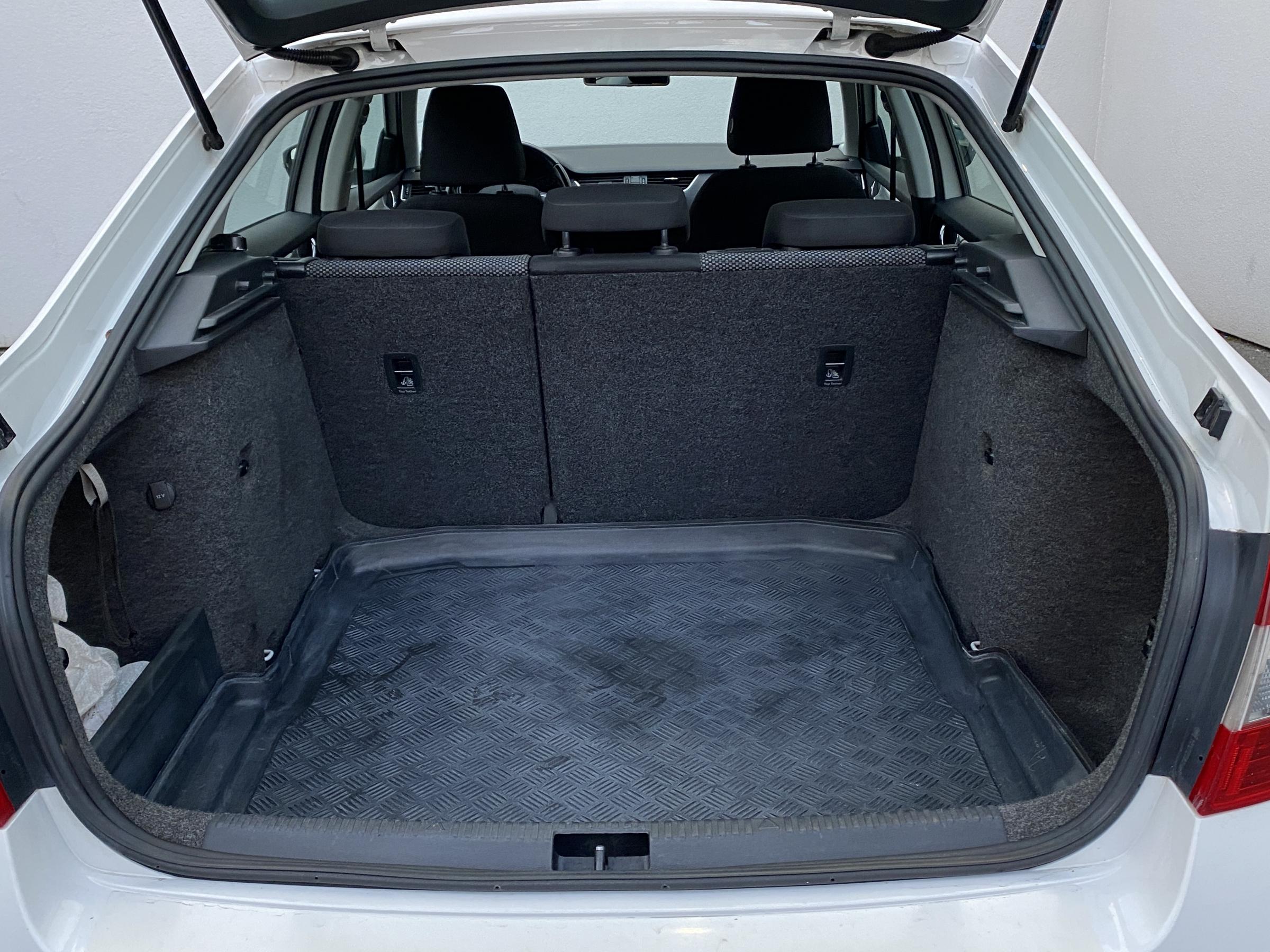 Škoda Octavia III, 2013 - pohled č. 7