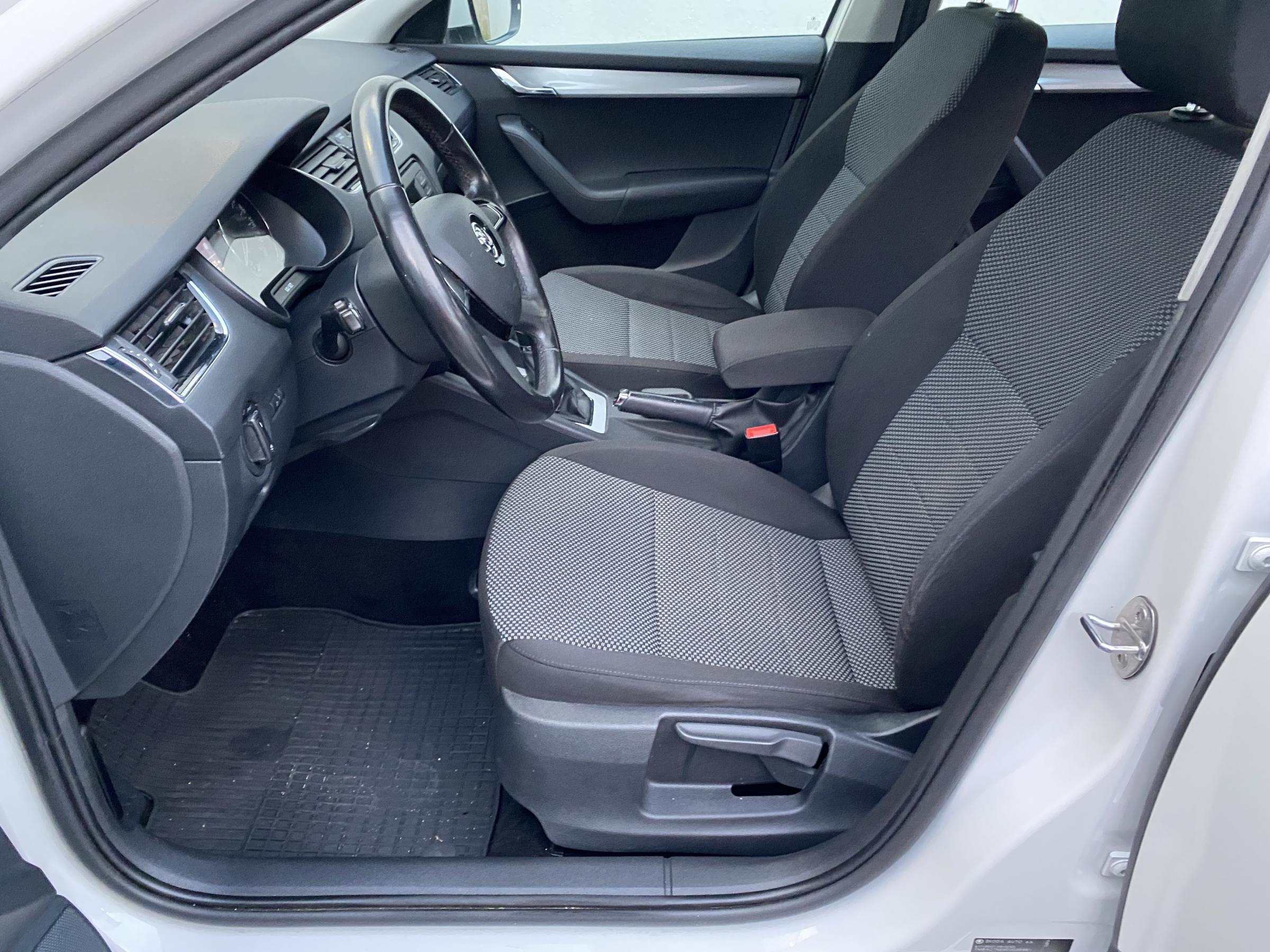 Škoda Octavia III, 2013 - pohled č. 9