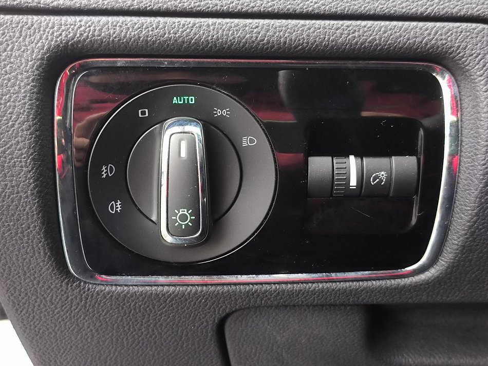 Škoda Superb II 2.0 TDi Elegance