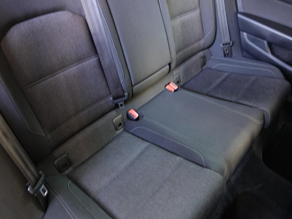 Volkswagen Passat 2.0 TDi 