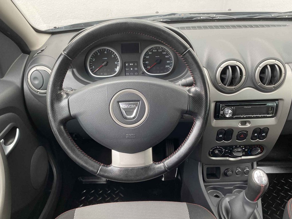 Dacia Duster 1.6 i 