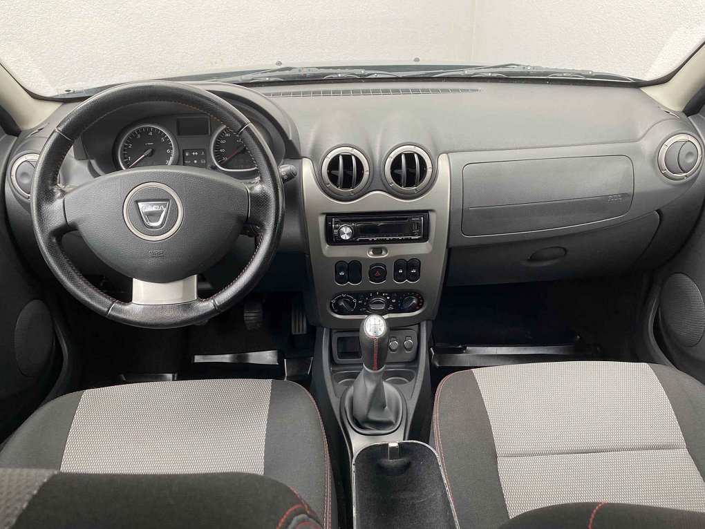 Dacia Duster 1.6 i 