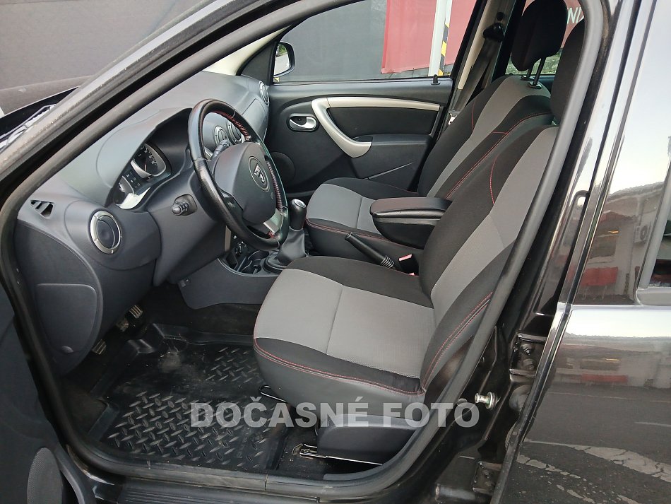 Dacia Duster 1.6 i 