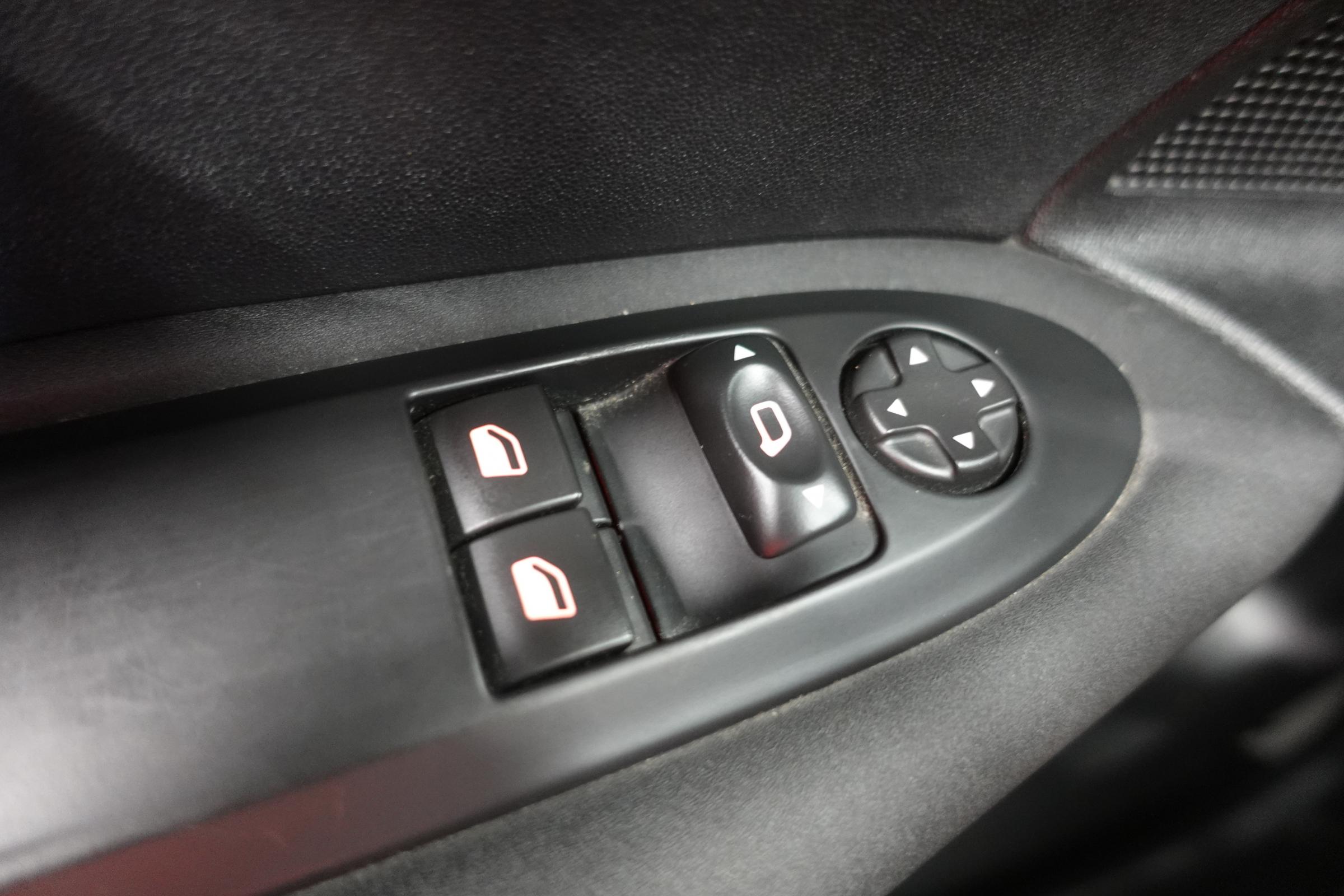 Citroën C4, 2016 - pohled č. 15