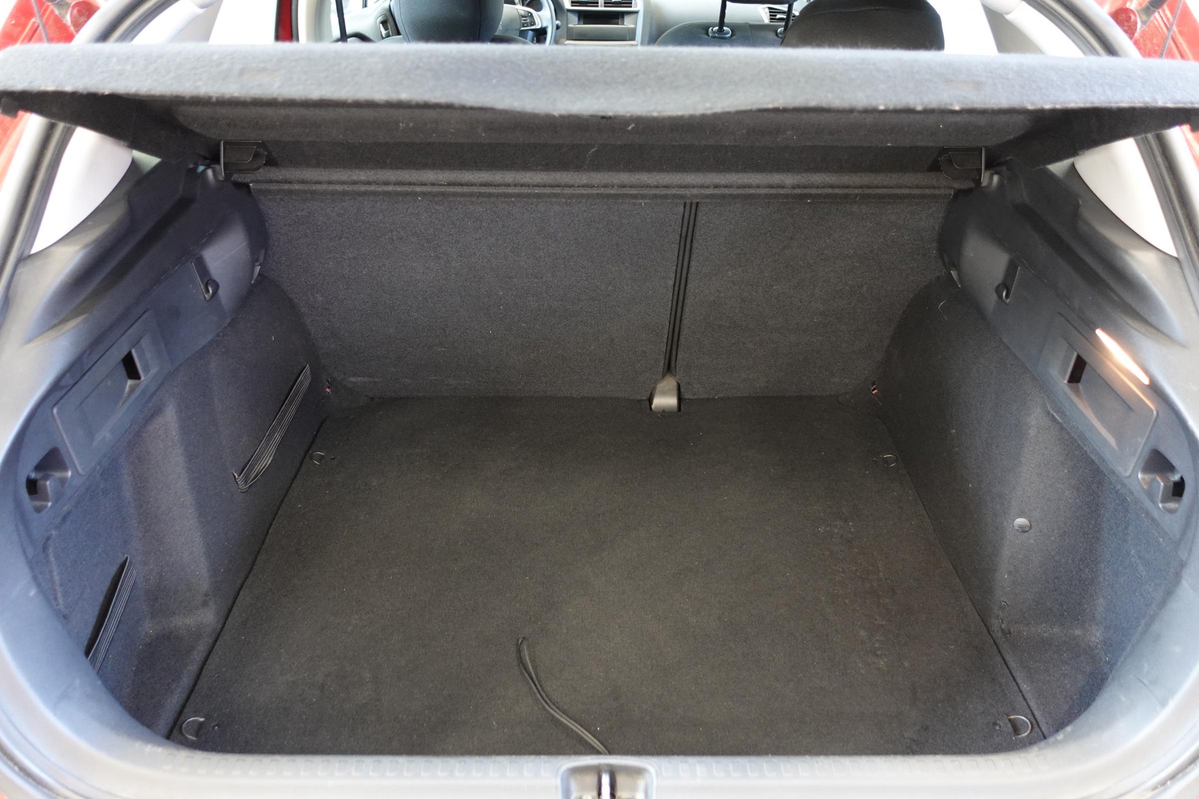 Citroën C4, 2016 - pohled č. 8