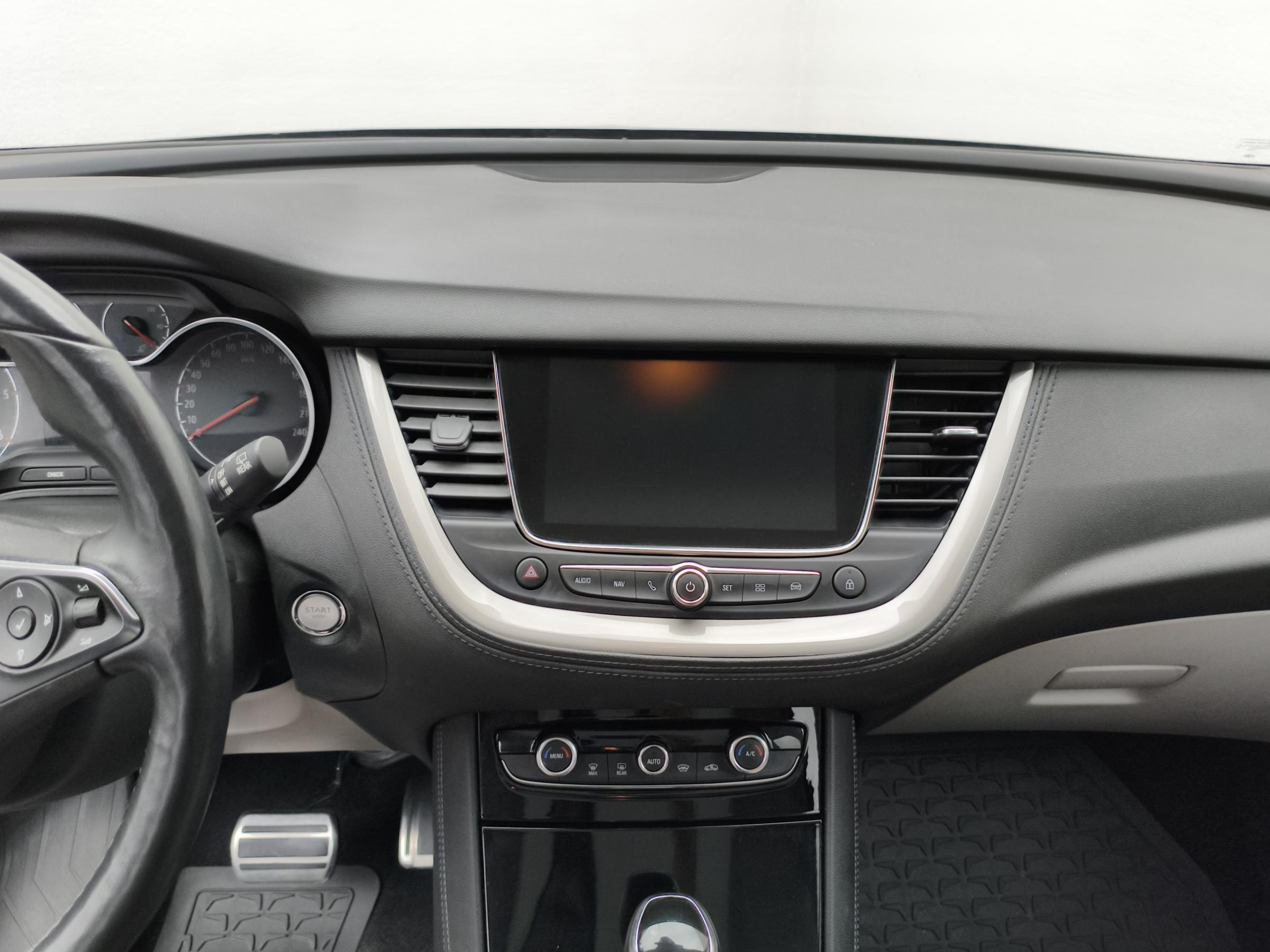 Vauxhall Grandland X, 2018 - pohled č. 12
