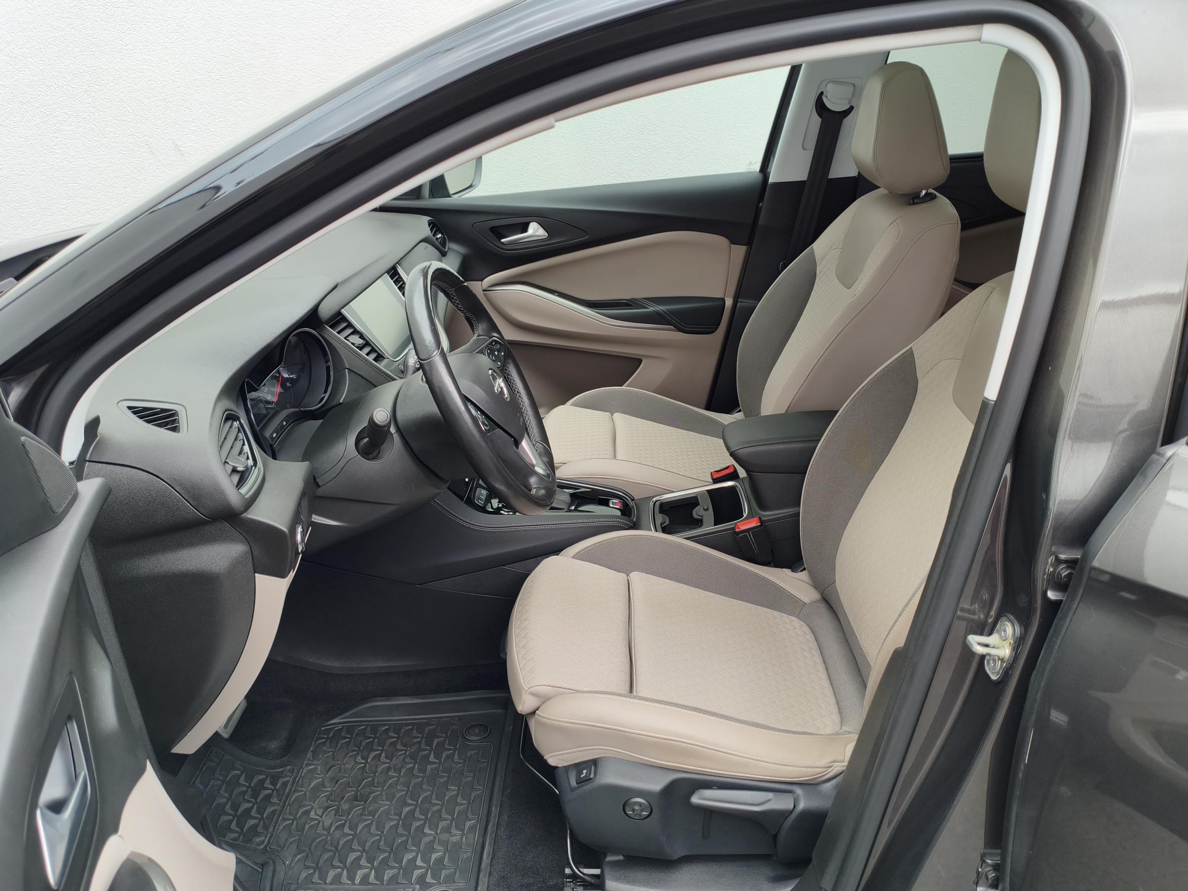 Vauxhall Grandland X, 2018 - pohled č. 15