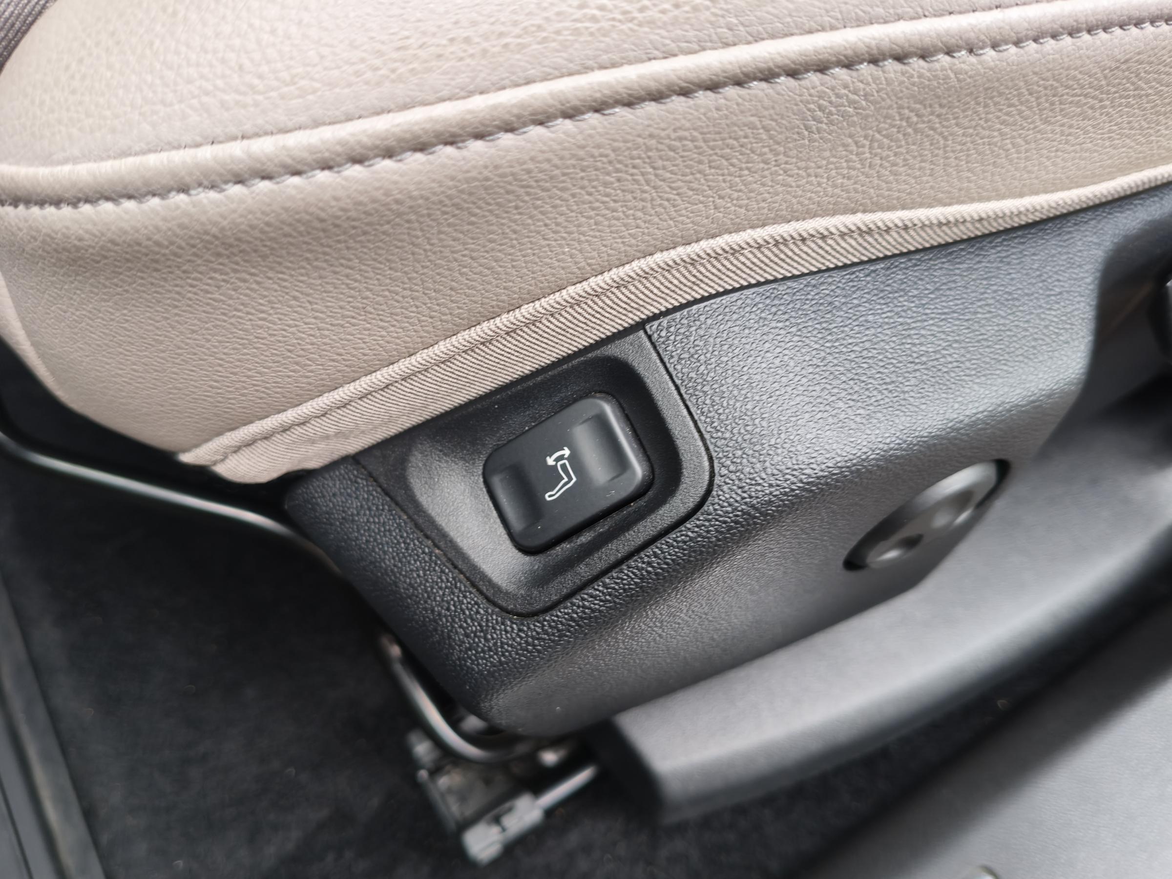 Vauxhall Grandland X, 2018 - pohled č. 19