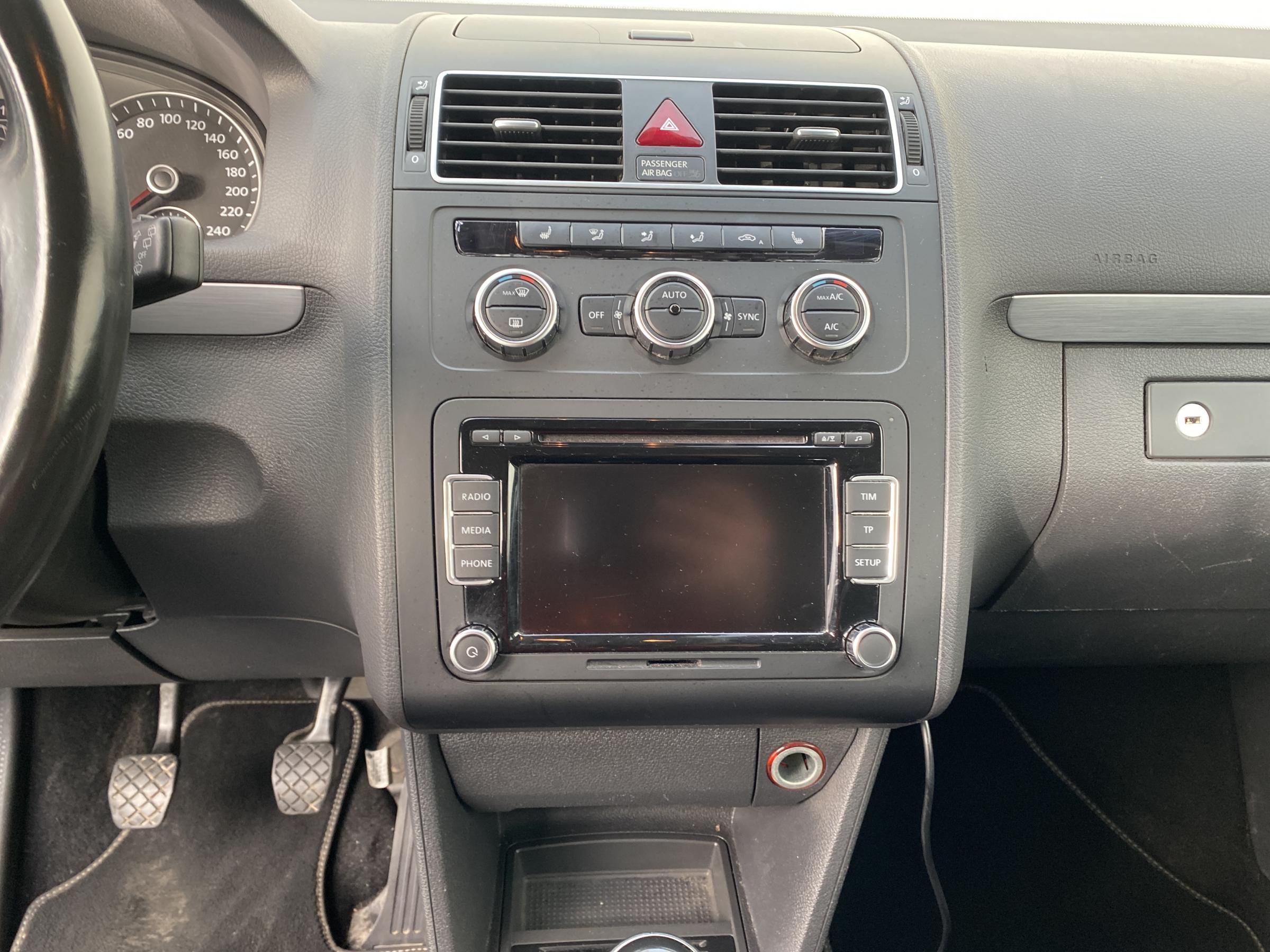 Volkswagen Touran, 2014 - pohled č. 12