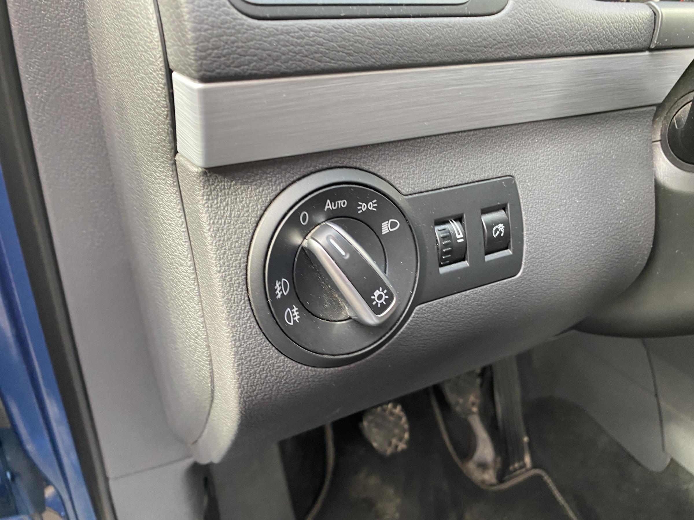 Volkswagen Touran, 2014 - pohled č. 15