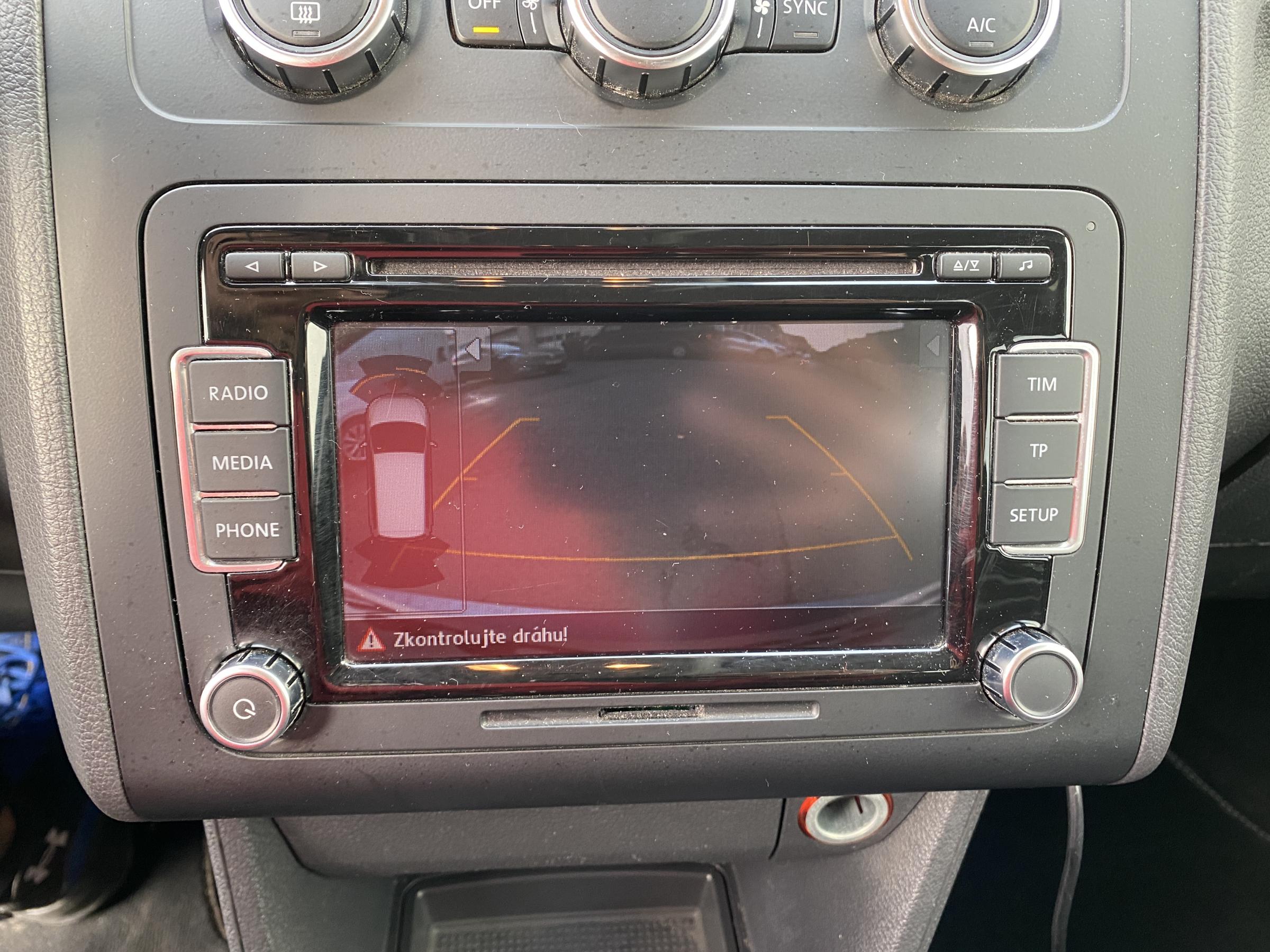 Volkswagen Touran, 2014 - pohled č. 17