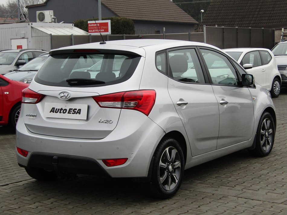 Hyundai Ix20 1.6i 