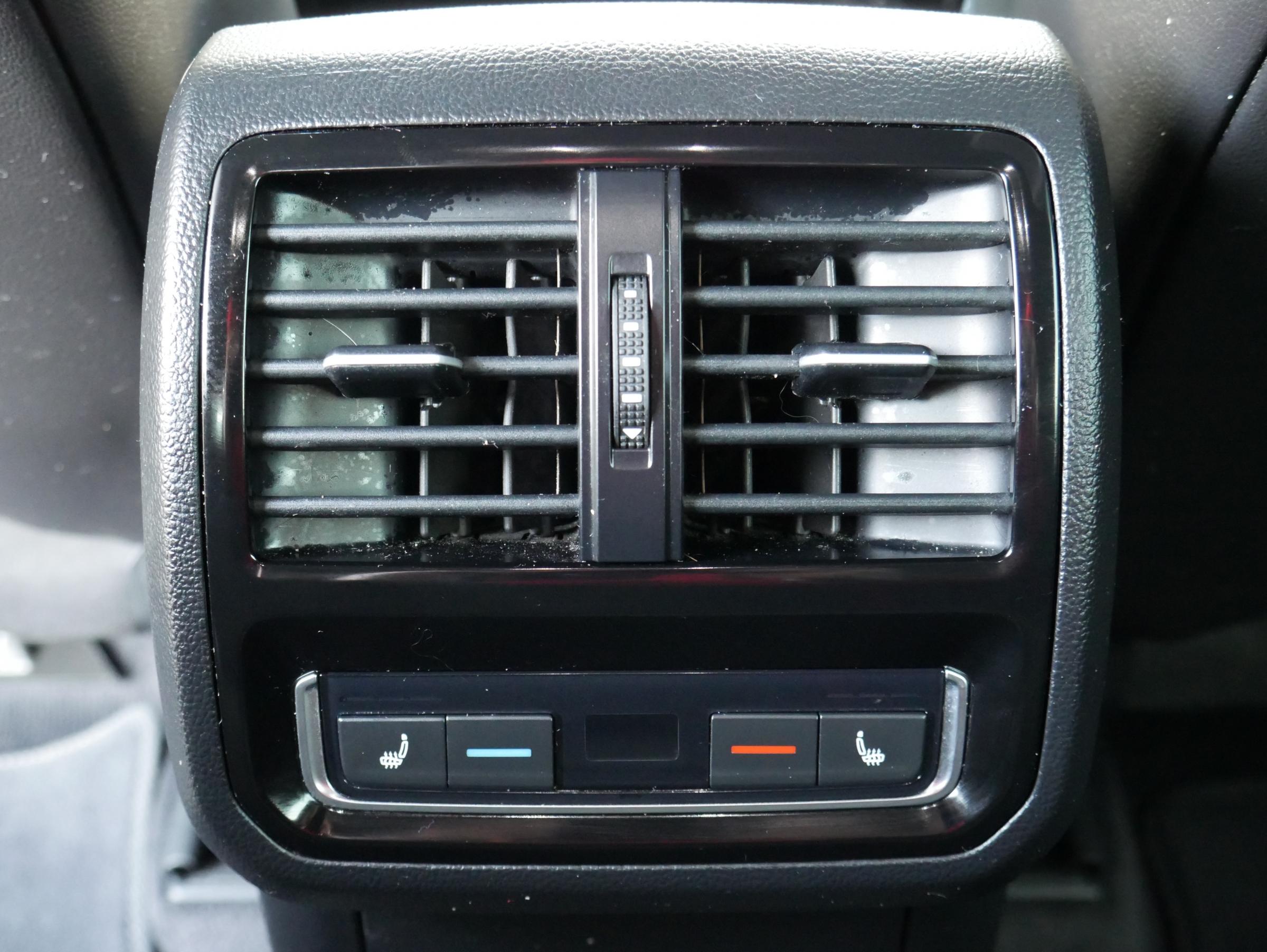 Volkswagen Arteon, 2018 - pohled č. 18