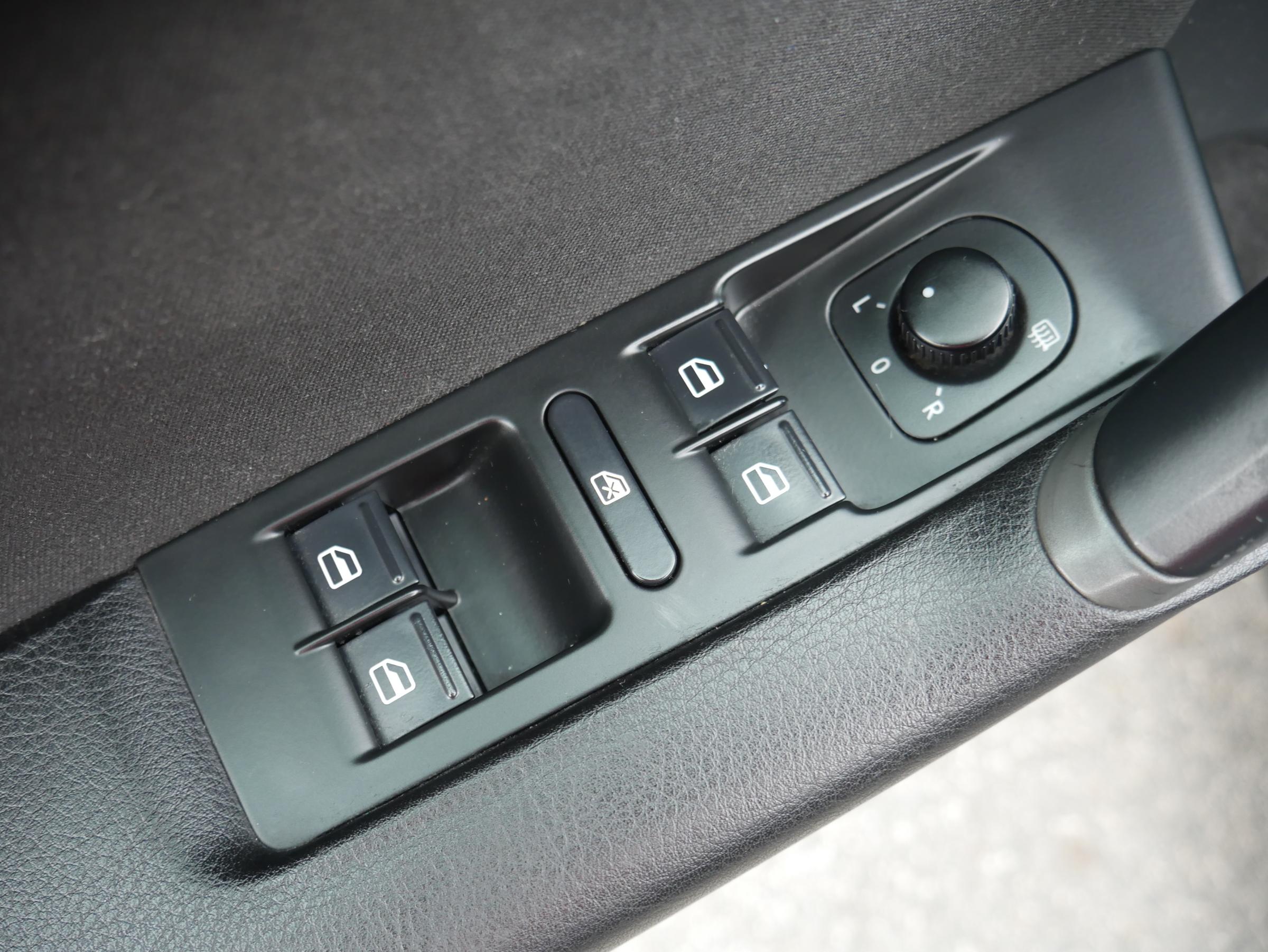 Volkswagen Passat, 2011 - pohled č. 13