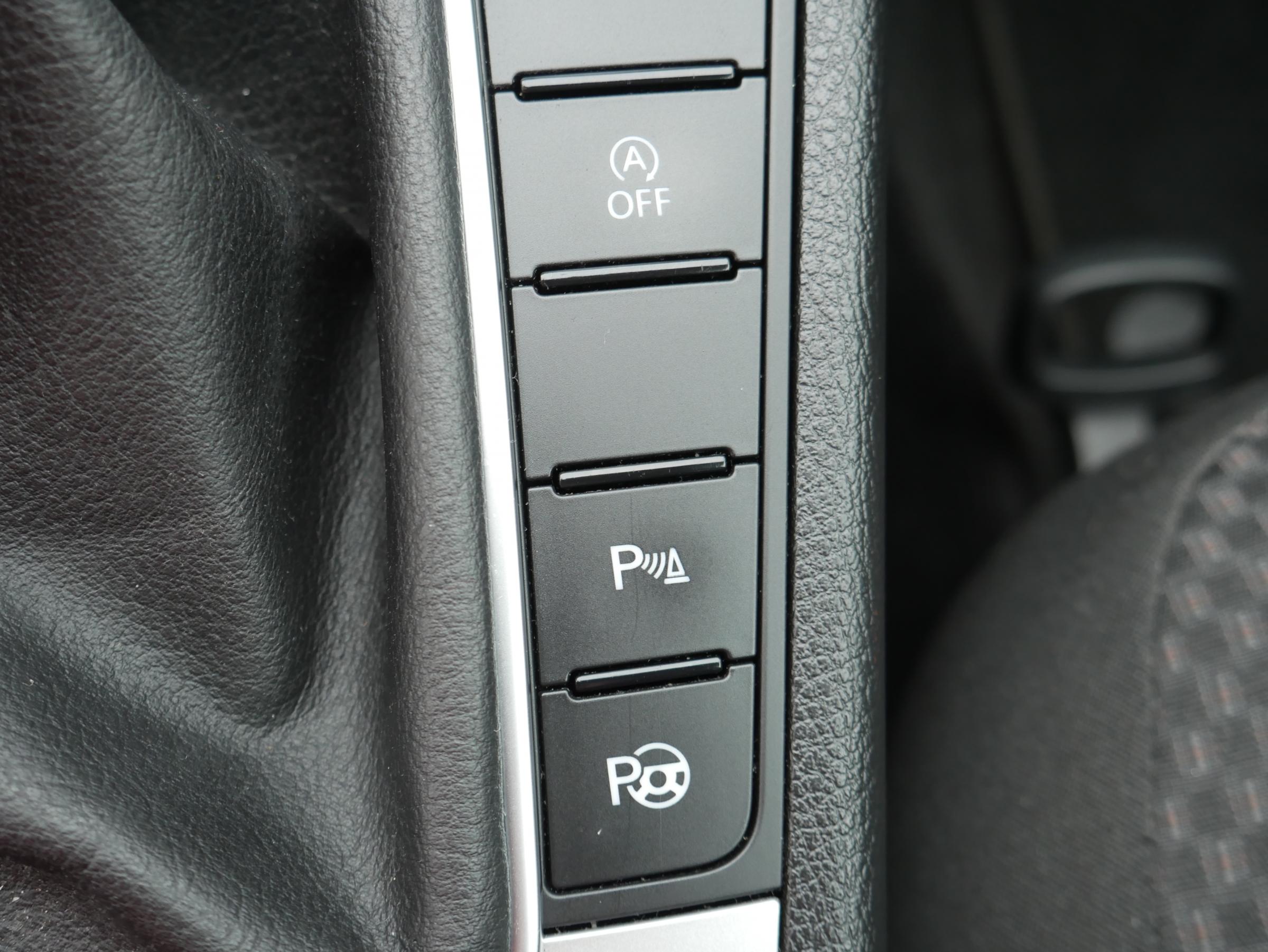 Volkswagen Passat, 2011 - pohled č. 19