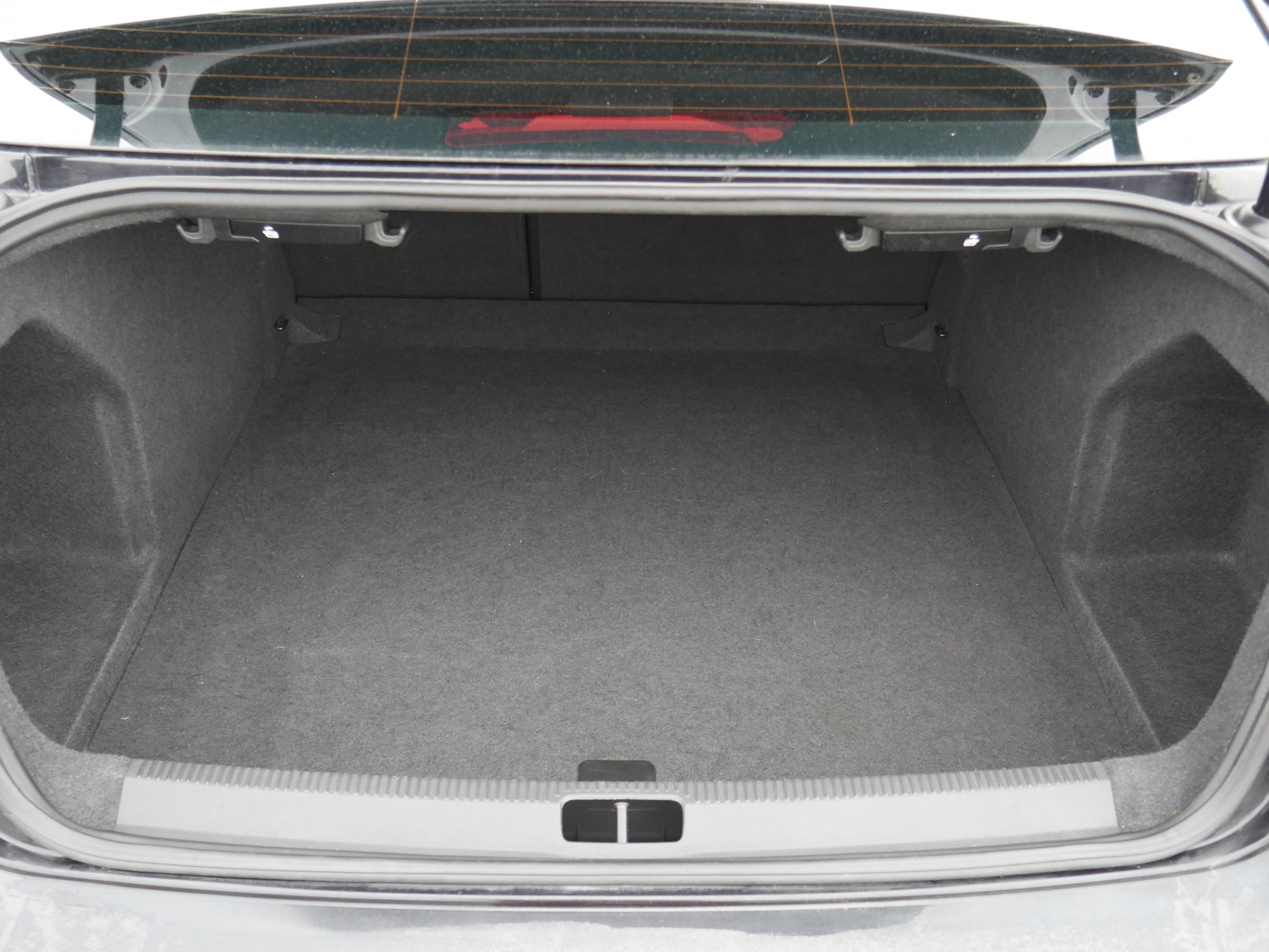 Volkswagen Passat, 2011 - pohled č. 7