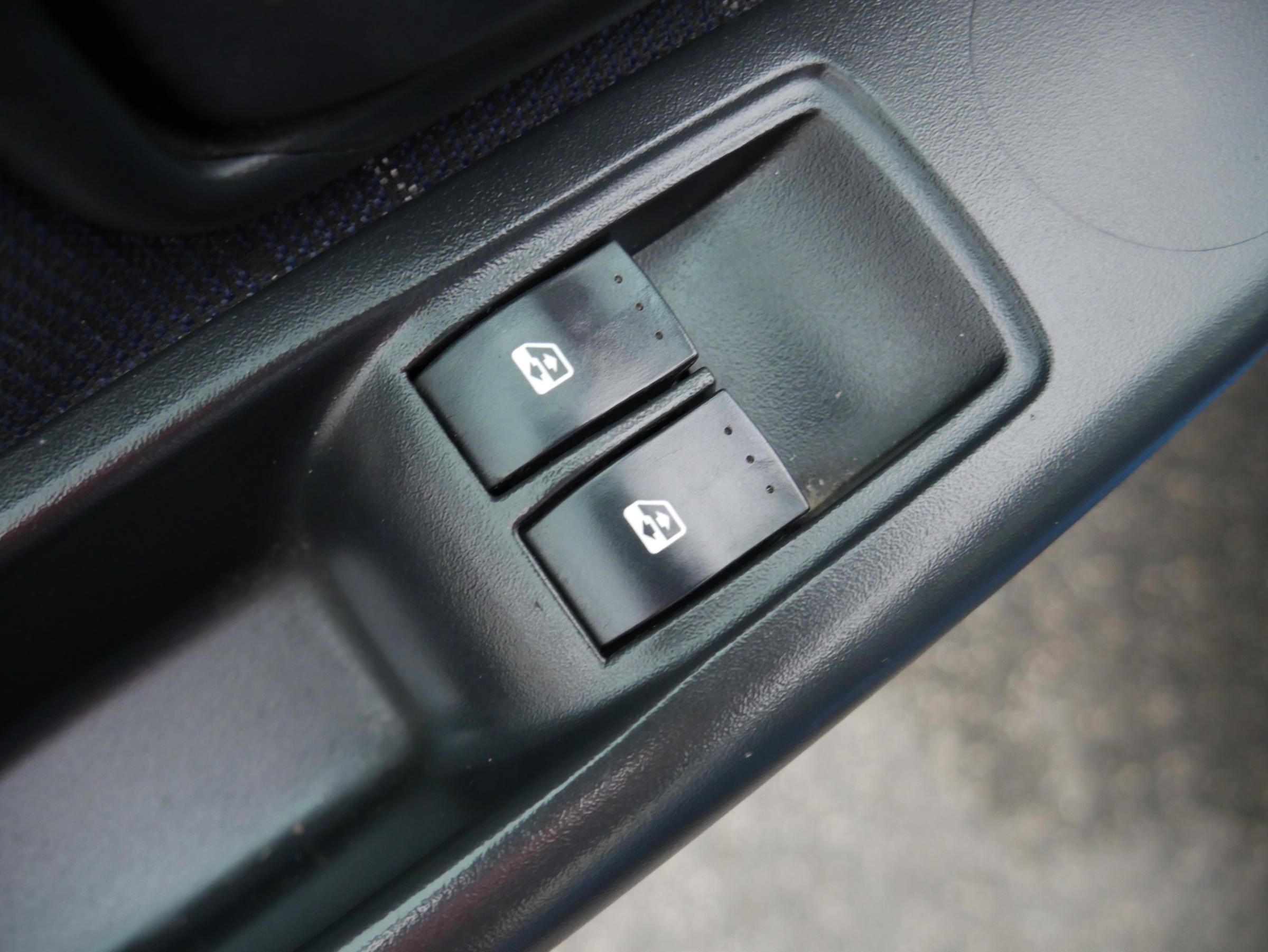 Renault Clio, 2002 - pohled č. 12