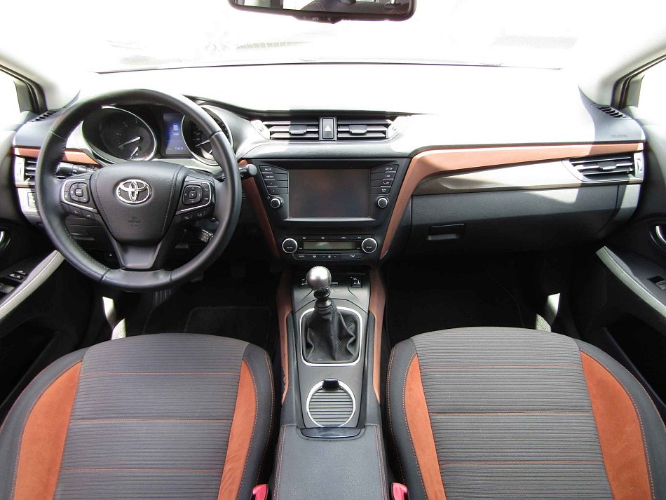 Toyota Avensis 2.0 D 