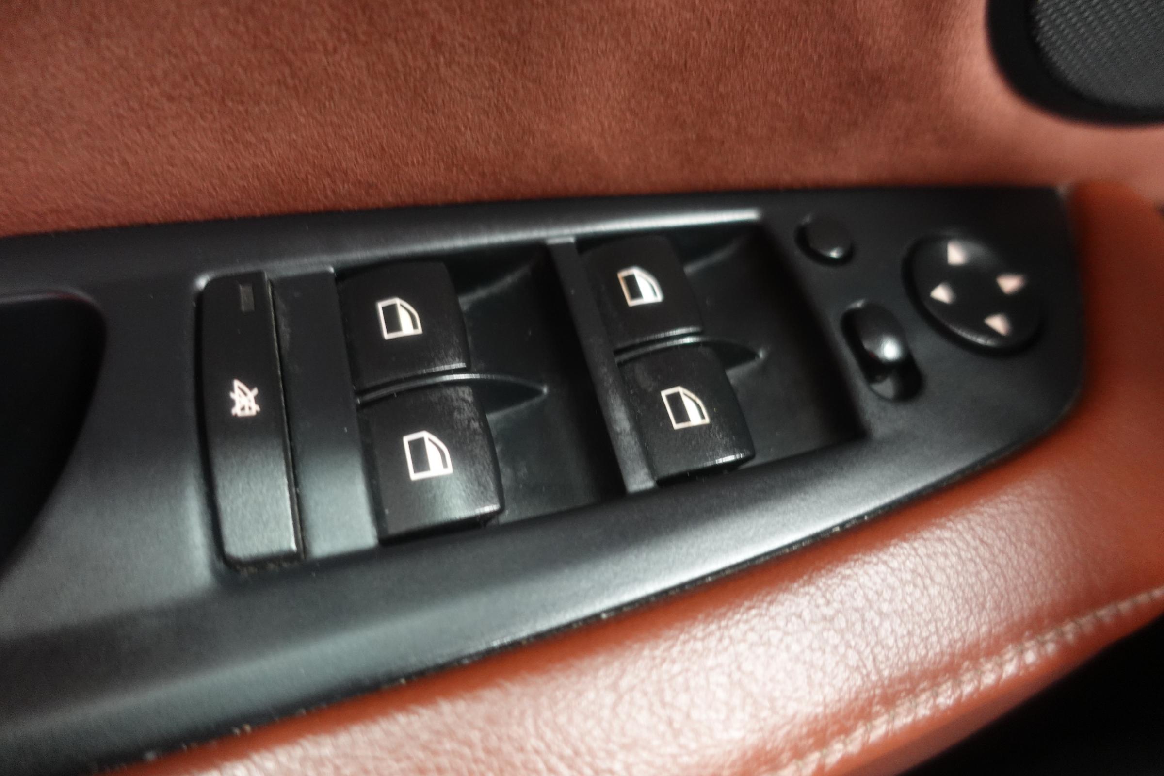 BMW X6, 2011 - pohled č. 15