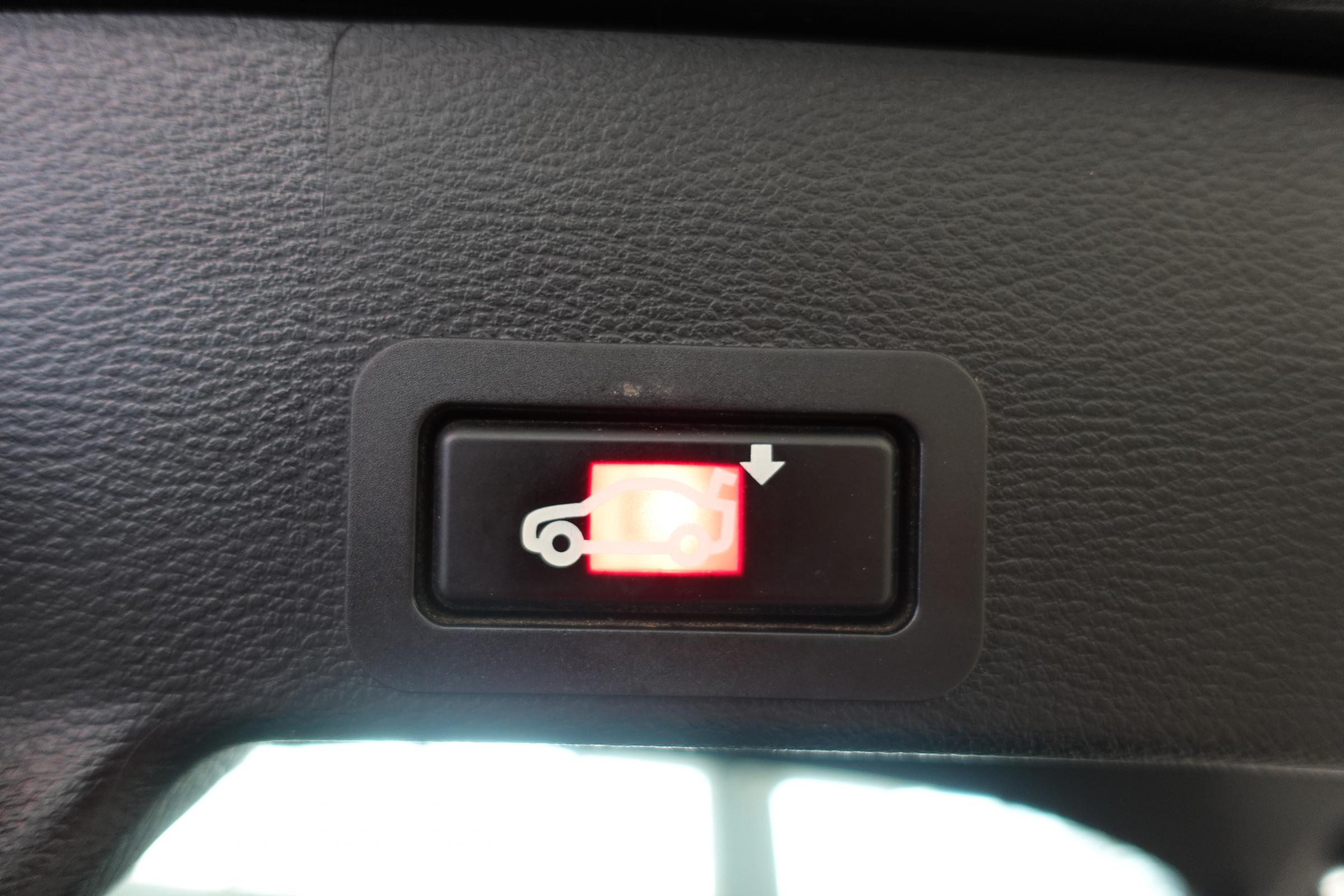 BMW X6, 2011 - pohled č. 20