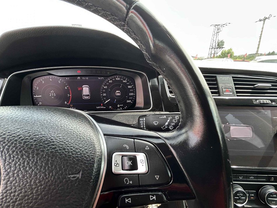 Volkswagen Golf 1.5 TSi Highline