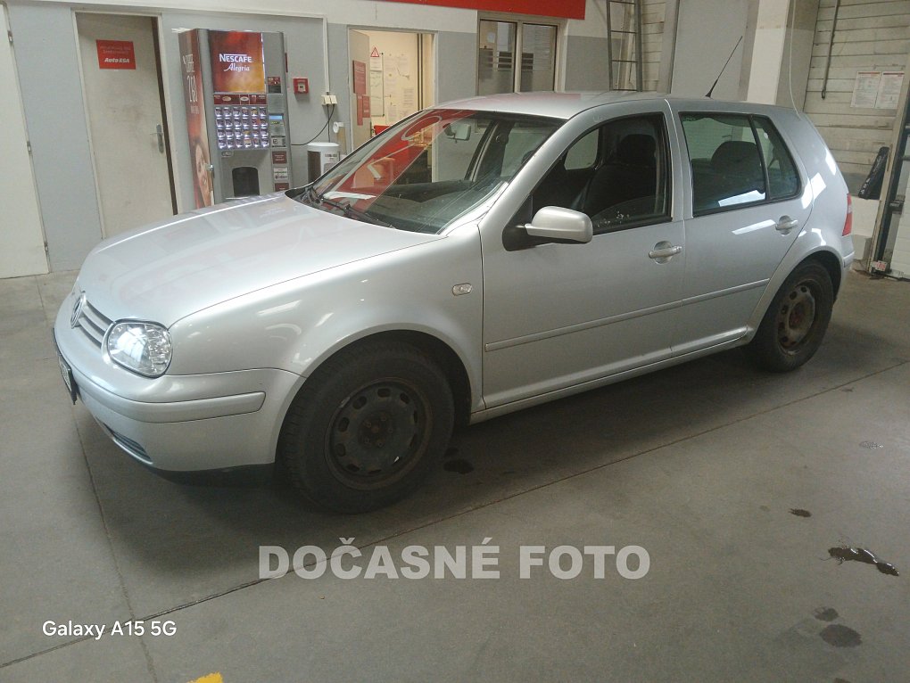 Volkswagen Golf 2.0 i 