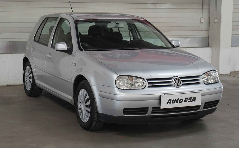 Volkswagen Golf 2.0 i 