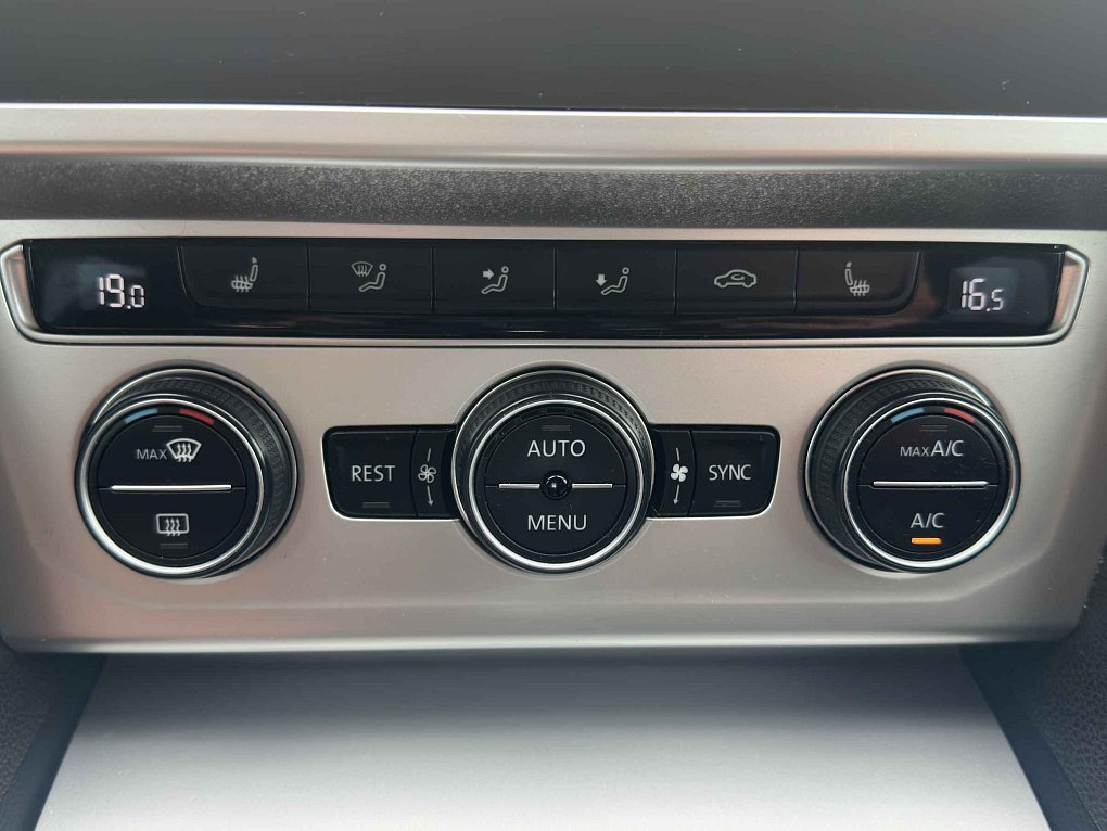 Volkswagen Passat 2.0 TDi 