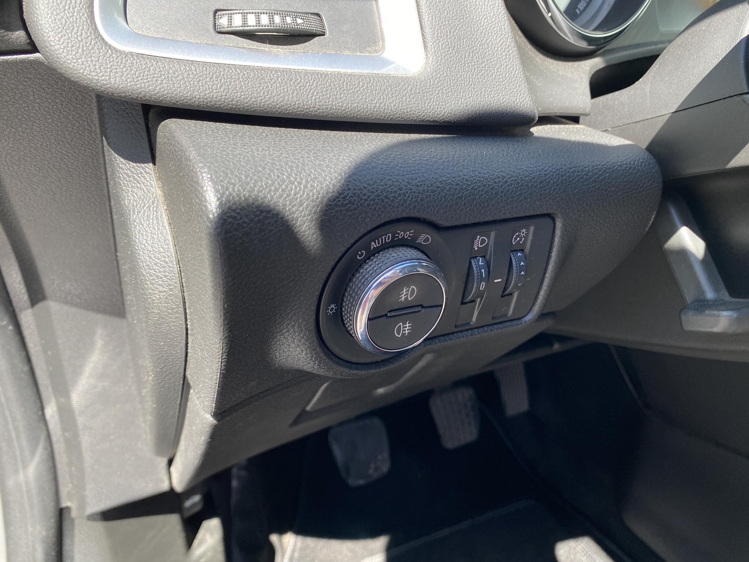 Opel Astra, 2014 - pohled č. 15