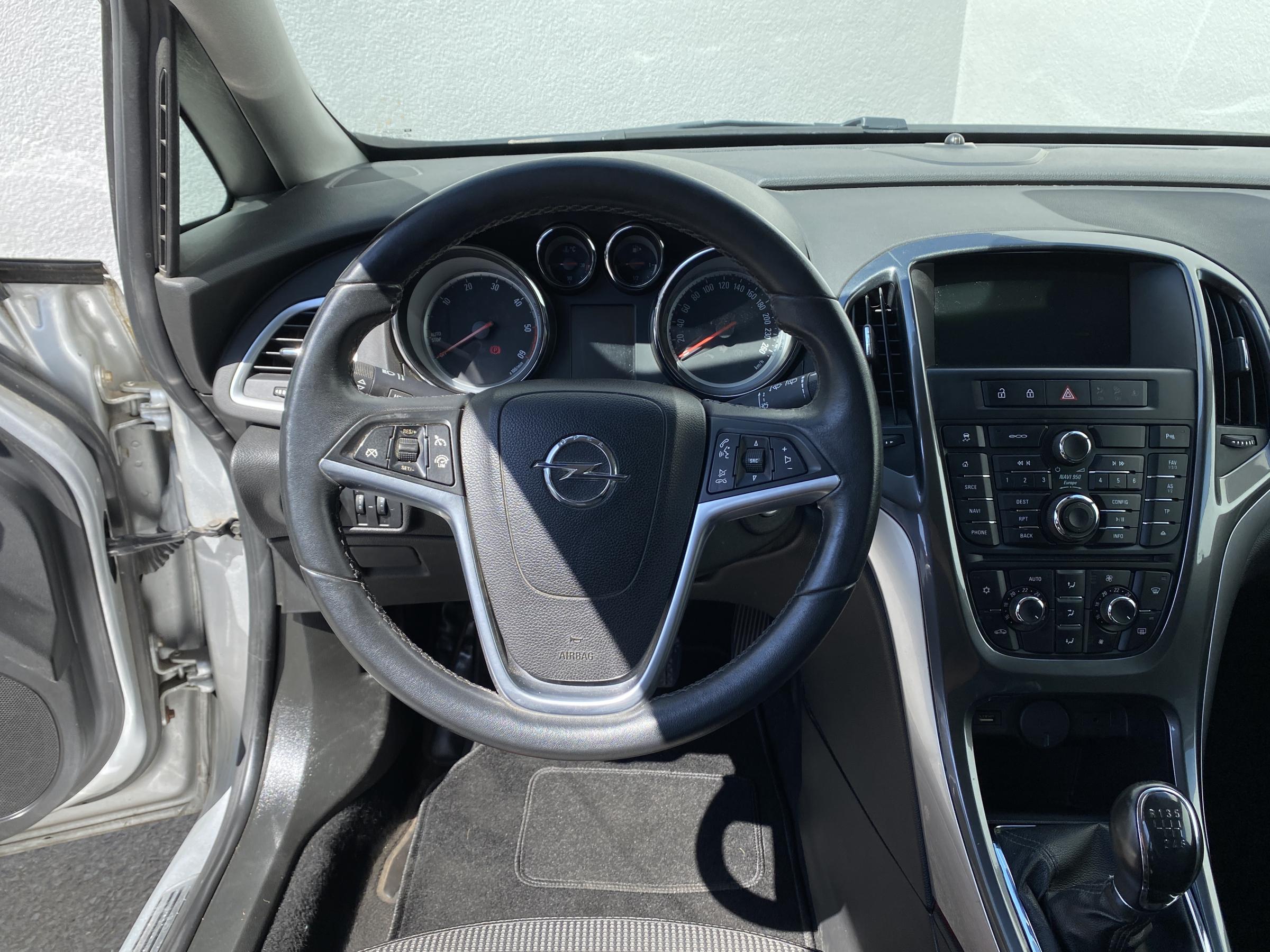 Opel Astra, 2014 - pohled č. 9