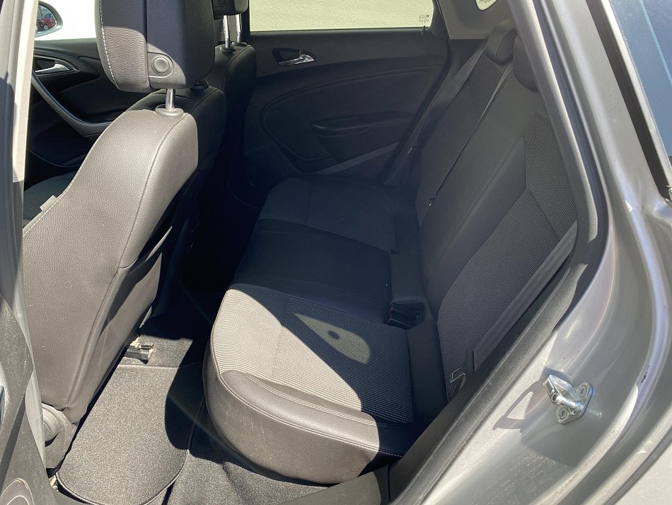 Opel Astra 2.0 CDTi Exclusive