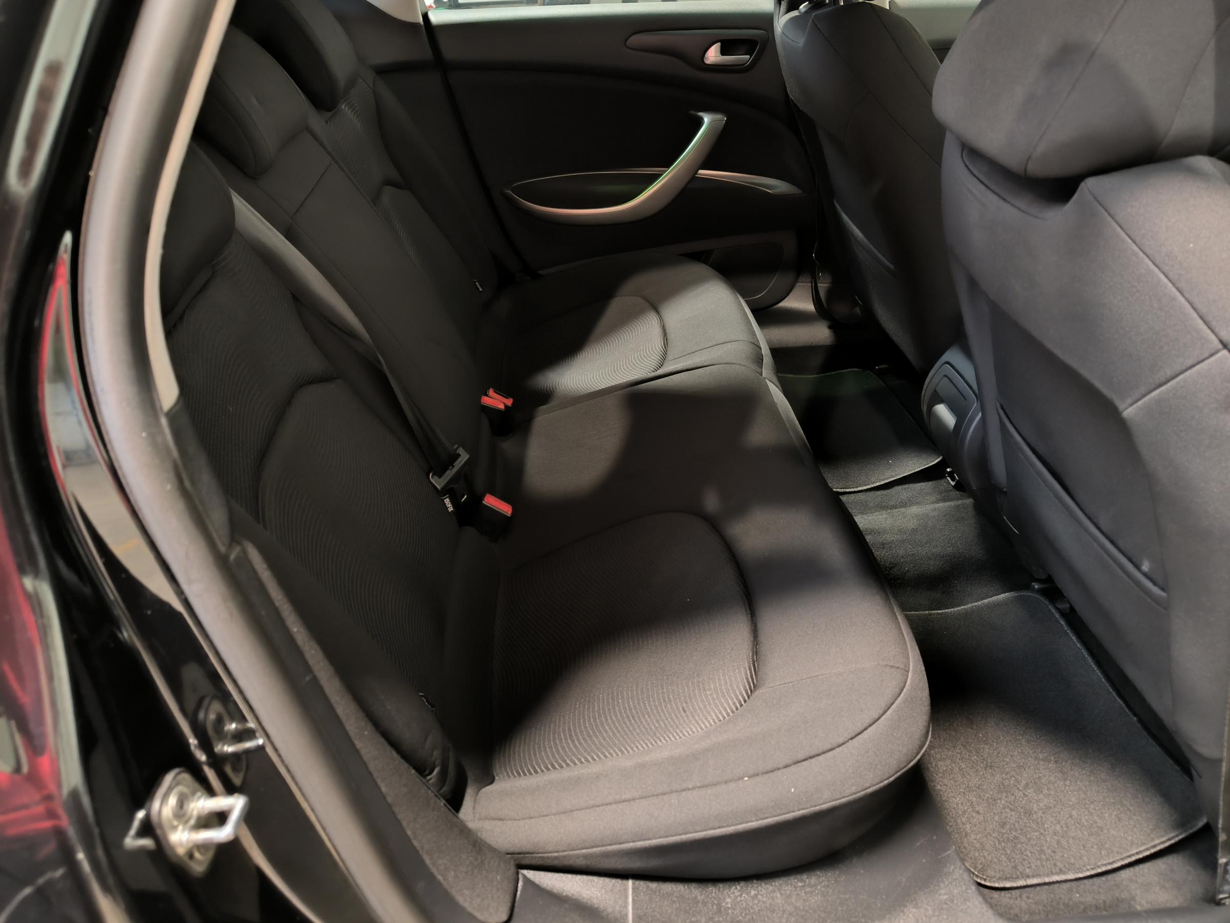 Citroën C5, 2009 - pohled č. 11